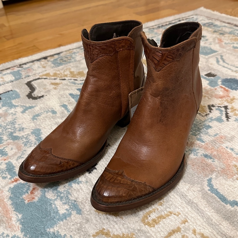 NWT Allen’s Western Genuine Leather handmade booties